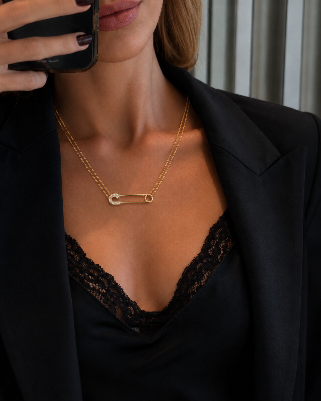 ÉPINGLE Safety Pin Necklace