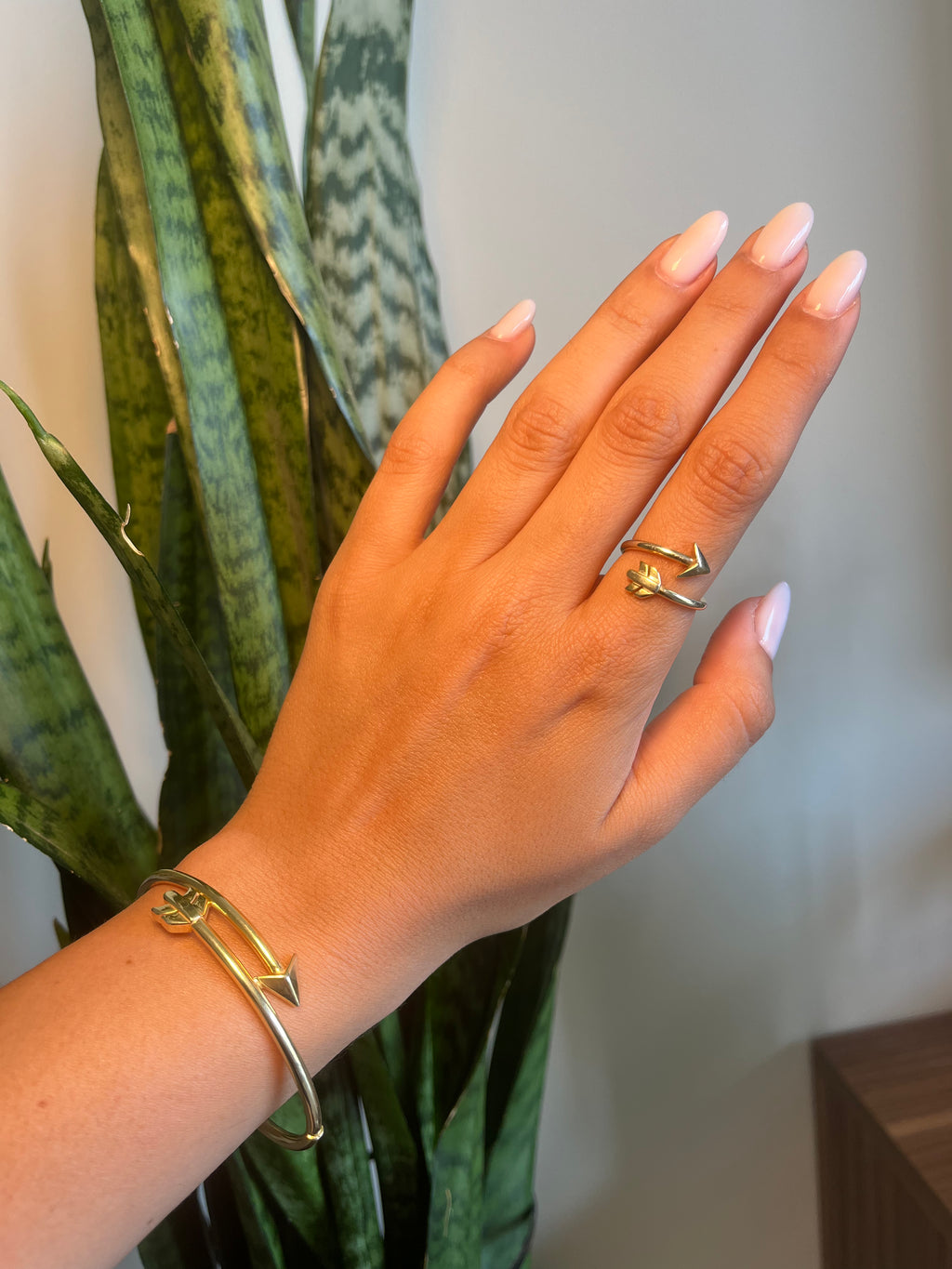Flèche Arrow Ring